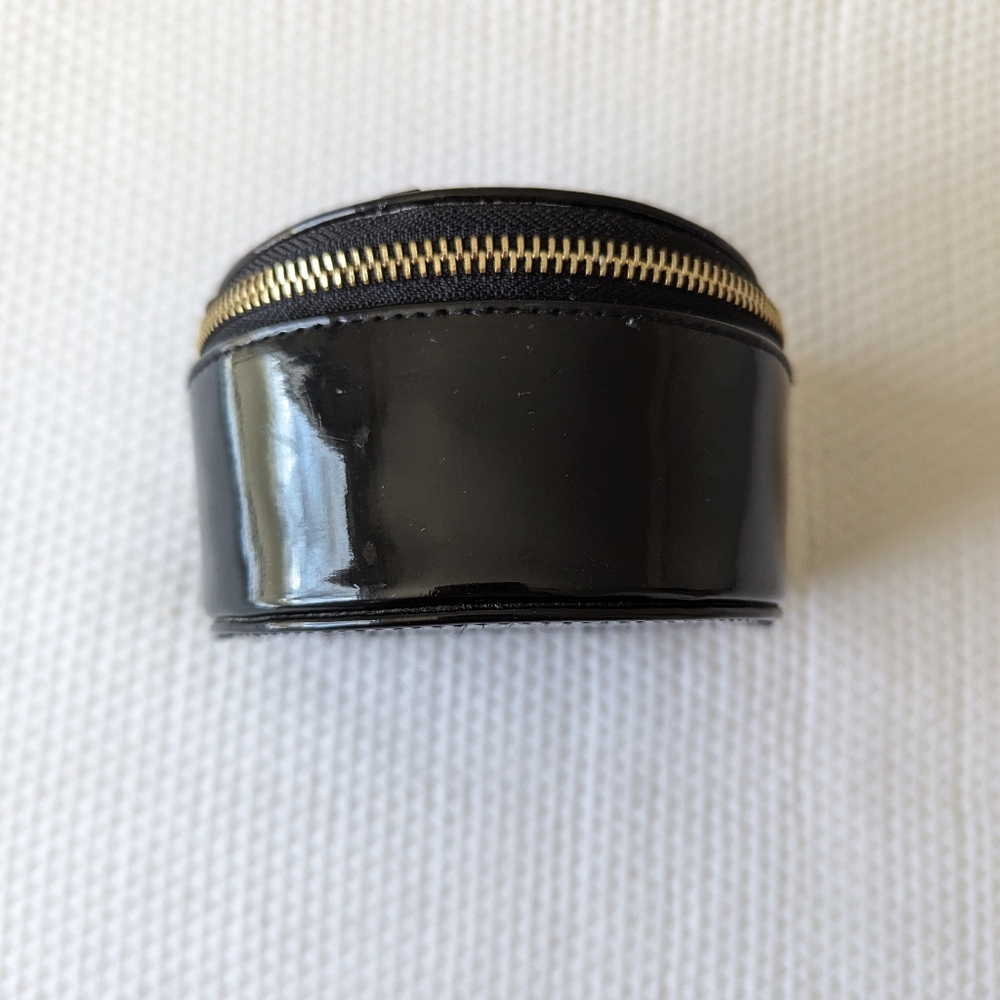 VIctoria’s Secret Studded Jewelry Bag Travel  Pouch . - Picture 2 of 8